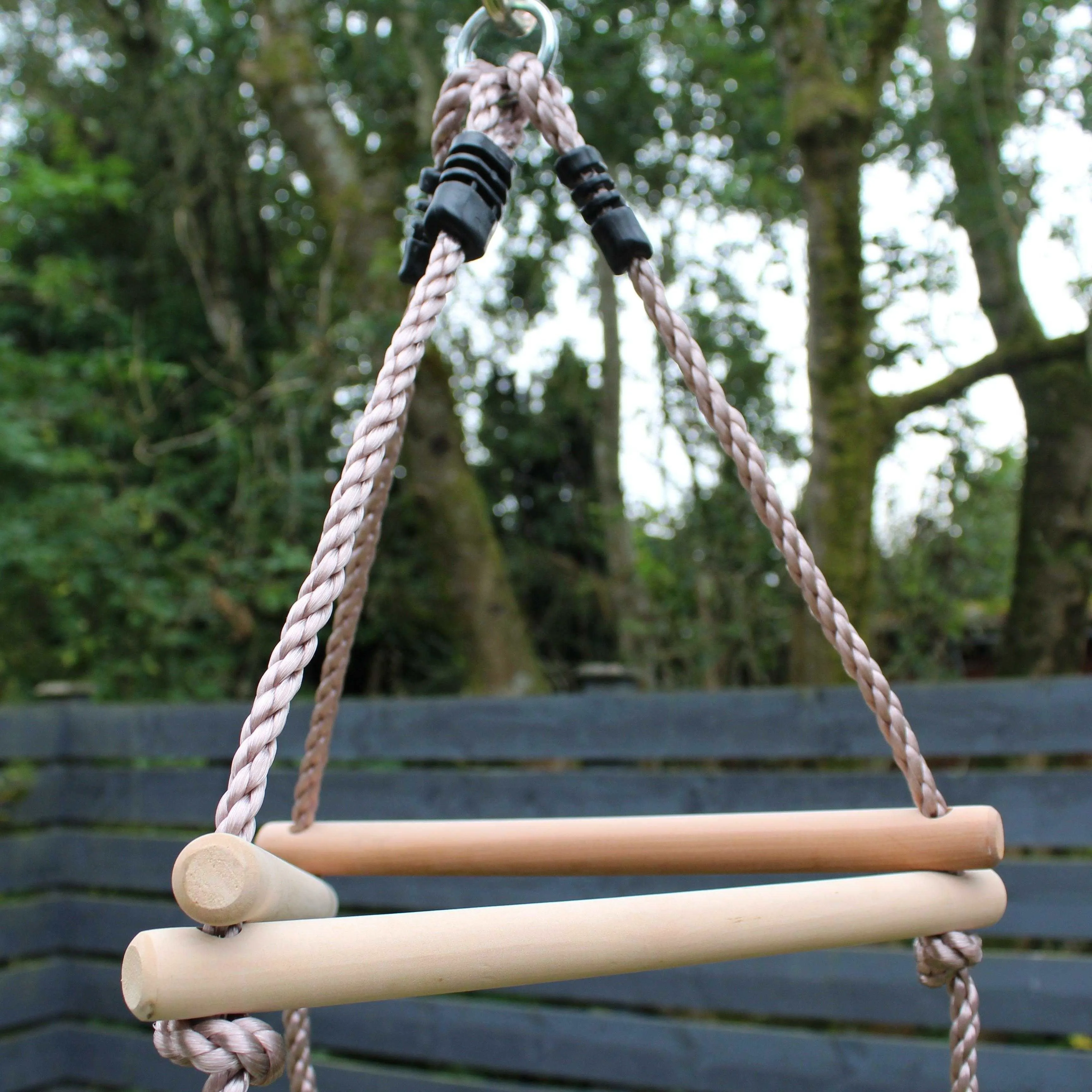 Go Wild Hanging Triangle Rope Ladder