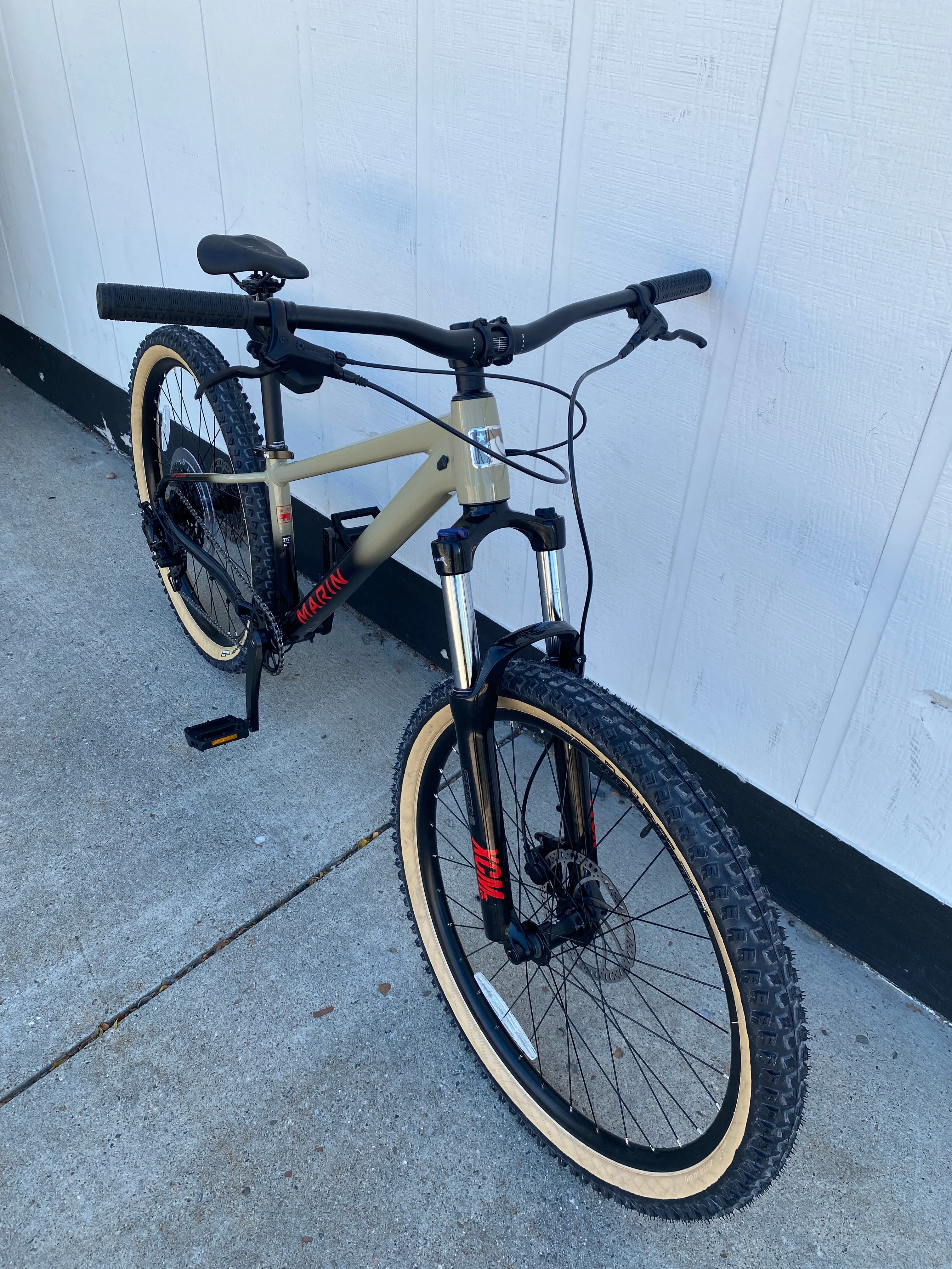 Marin San Quentin 1 Hardtail Mountain Bike, Black/Tan